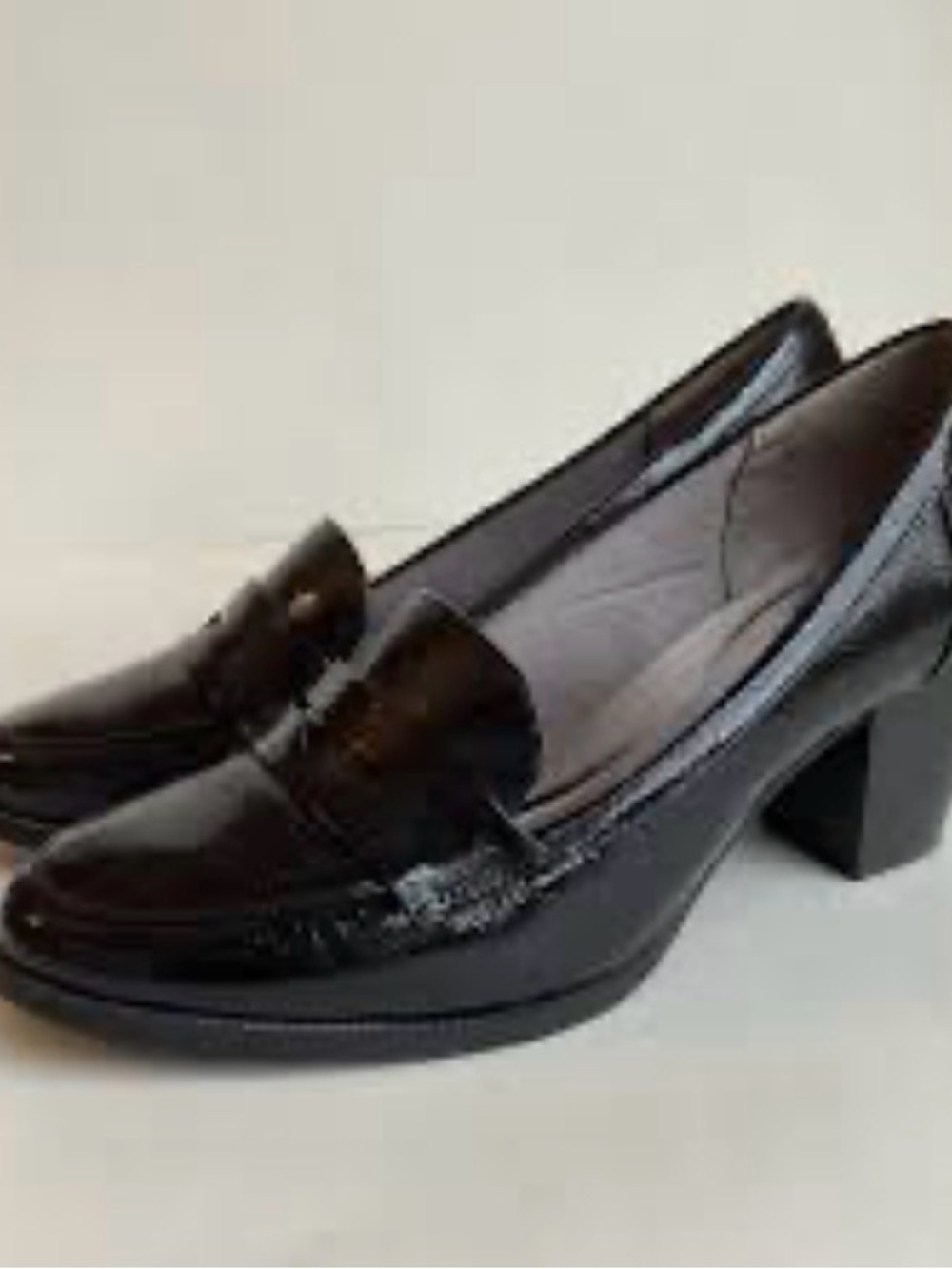 LifeStride Jordyn Patent Penny Loafer Pump. Size 9.5 Black